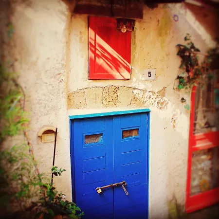 Sky House * Calcata